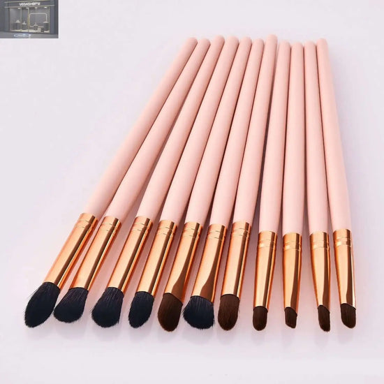 Makeup Wooden Handle Powder Gold Beauty Tools Makeup BrushProduct information: Brush set count: 11 Brush material: Nylon Brush bag type: bagged Brush handle material: wooden handle Brush handle specification: long rod Hair length specification: 1.5cm Tota